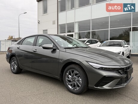 Hyundai Elantra 2025