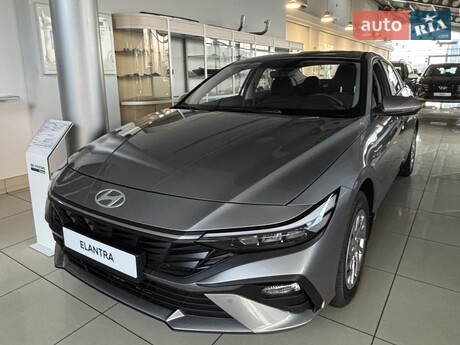 Hyundai Elantra 2025