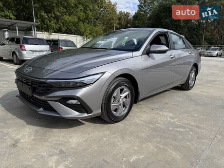 Hyundai Elantra 2025