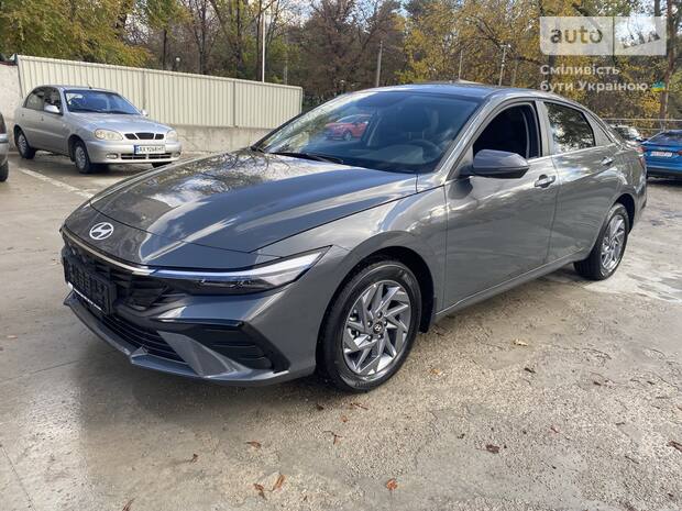 Hyundai Elantra 2025