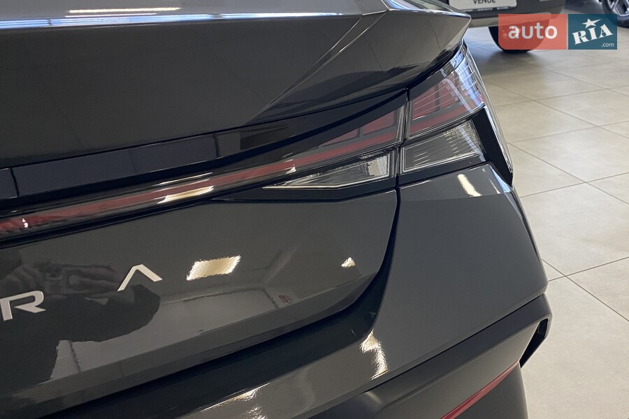 Hyundai Elantra - фото 10