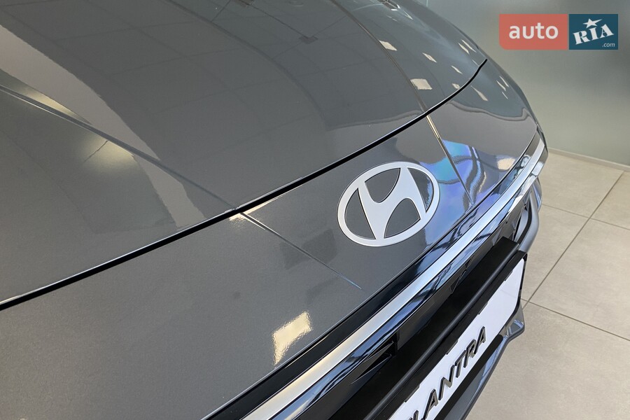 Hyundai Elantra - фото 8