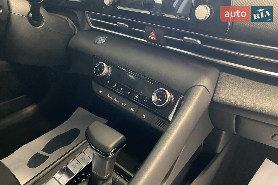 Hyundai Elantra - фото 27