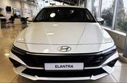 Hyundai Elantra - фото 1