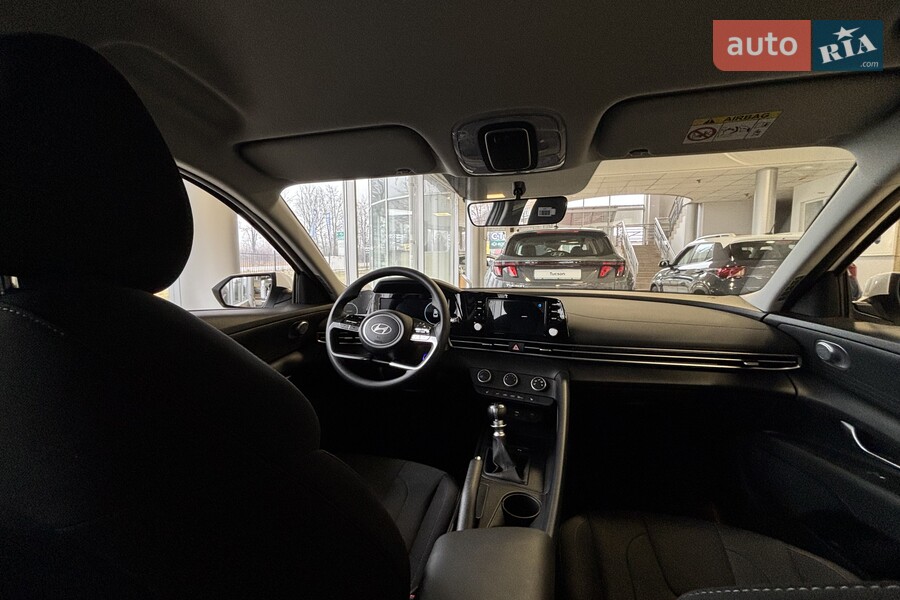 Hyundai Elantra - фото 13