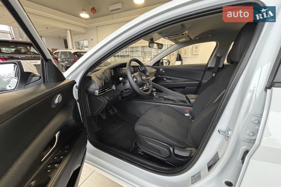 Hyundai Elantra - фото 16