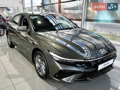 Hyundai Elantra 2025 Style