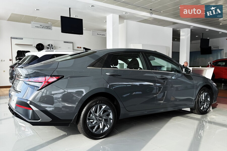 Hyundai Elantra - фото 6