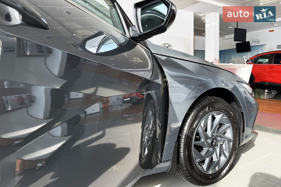 Hyundai Elantra - фото 9