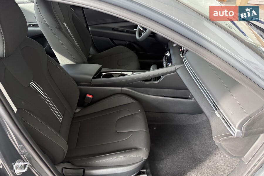 Hyundai Elantra - фото 21