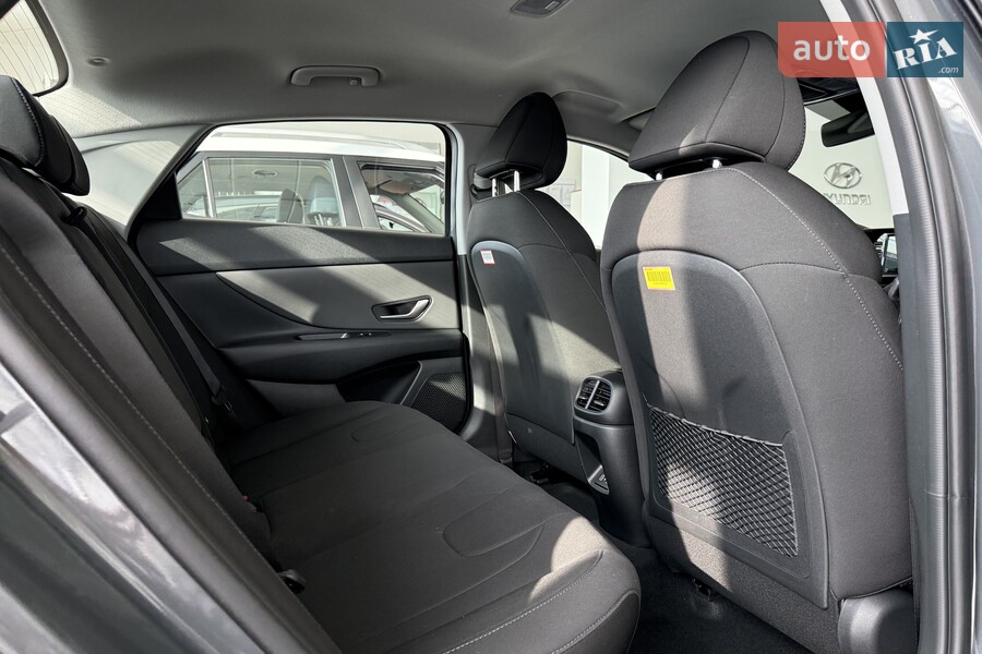 Hyundai Elantra - фото 20