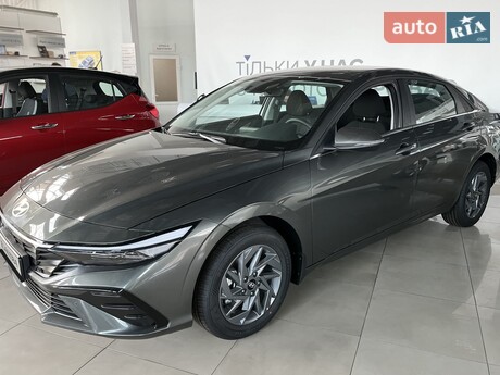 Hyundai Elantra 2025