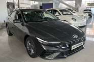 Hyundai Elantra - фото 1