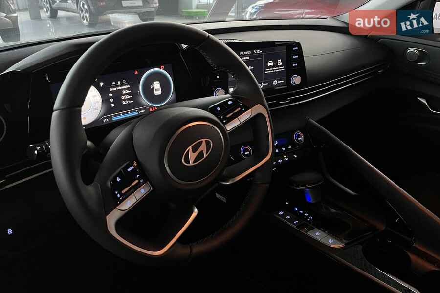 Hyundai Elantra - фото 12