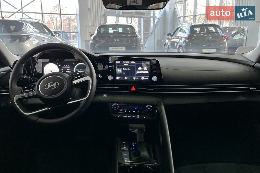 Hyundai Elantra - фото 18