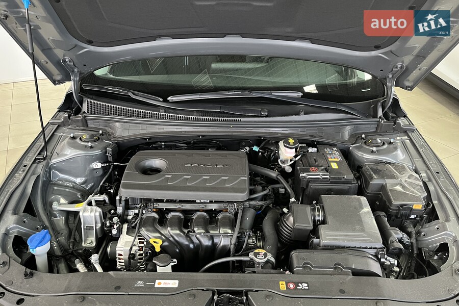 Hyundai Elantra - фото 21