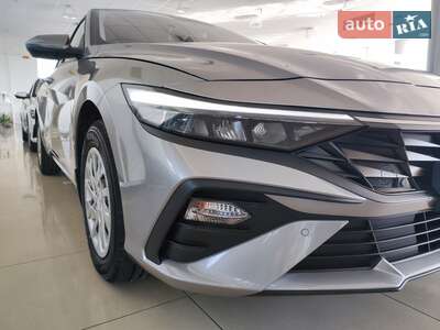 Новый Hyundai Elantra 2025 - фото 4