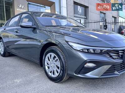 Hyundai Elantra 2025 Active