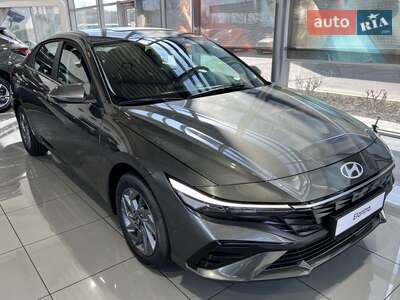 Hyundai Elantra 2025 Style