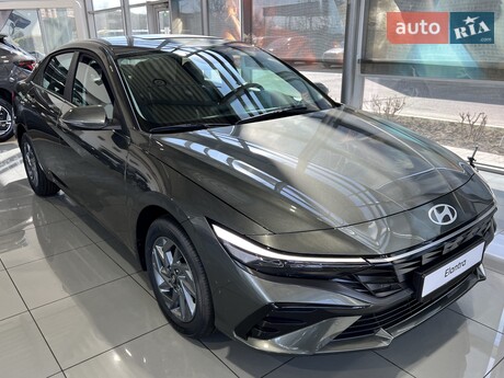 Hyundai Elantra 2025