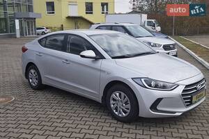 Hyundai Elantra 2018 року