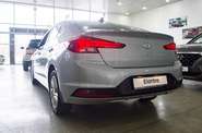 Hyundai Elantra Premium