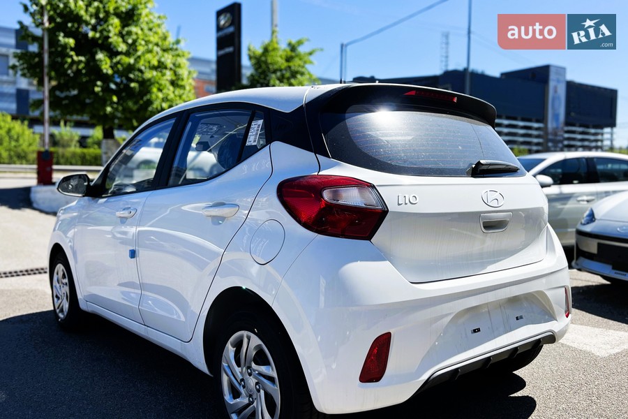 Hyundai i10 - фото 10