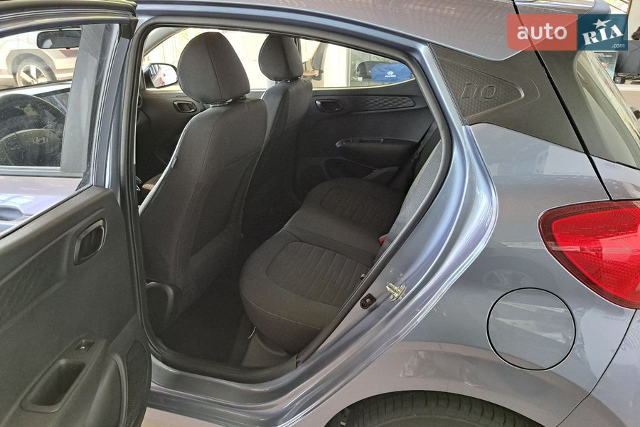 Hyundai i10 - фото 22