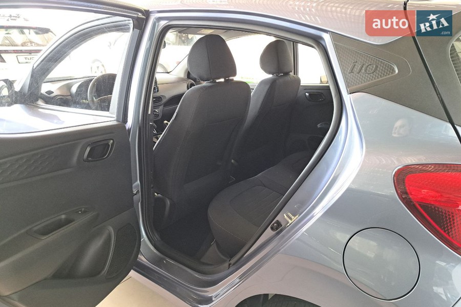 Hyundai i10 - фото 21