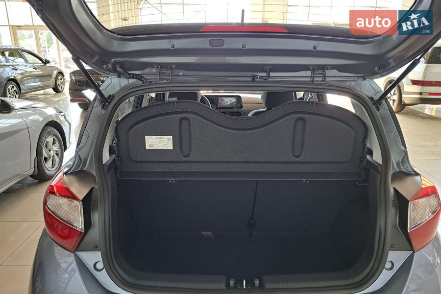 Hyundai i10 - фото 7