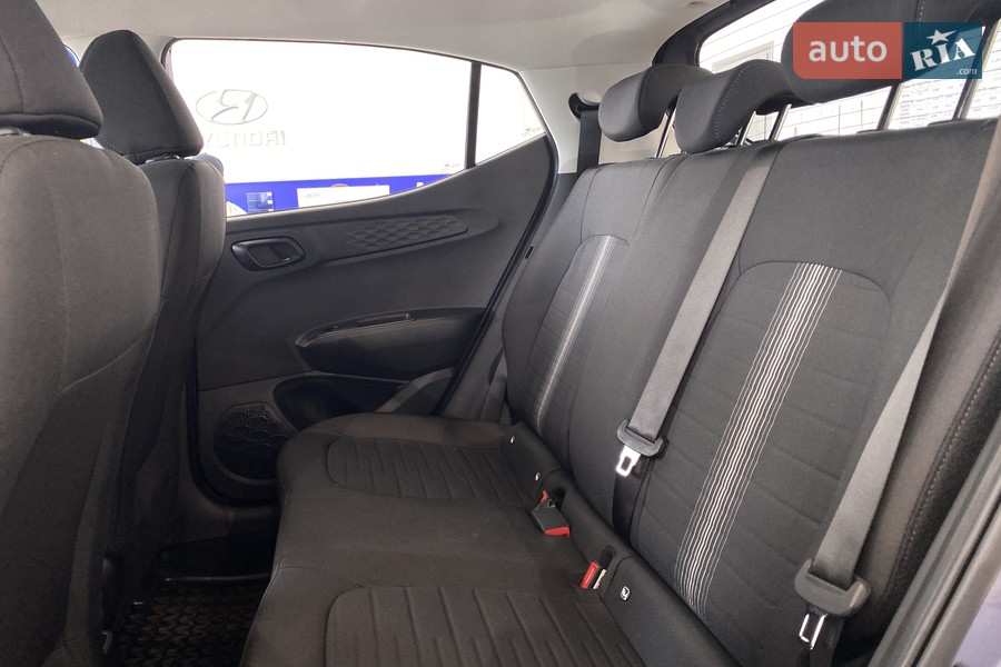Hyundai i10 - фото 19