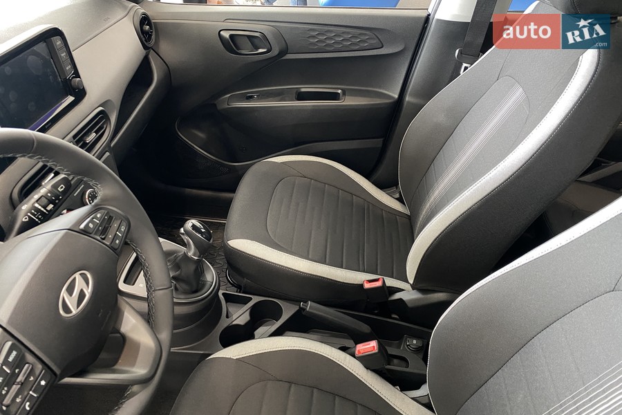 Hyundai i10 - фото 26