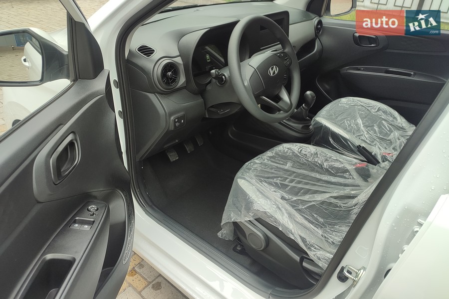 Hyundai i10 - фото 12