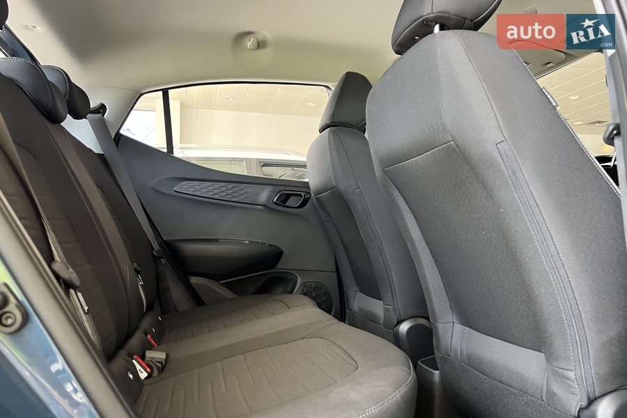 Hyundai i10 - фото 17