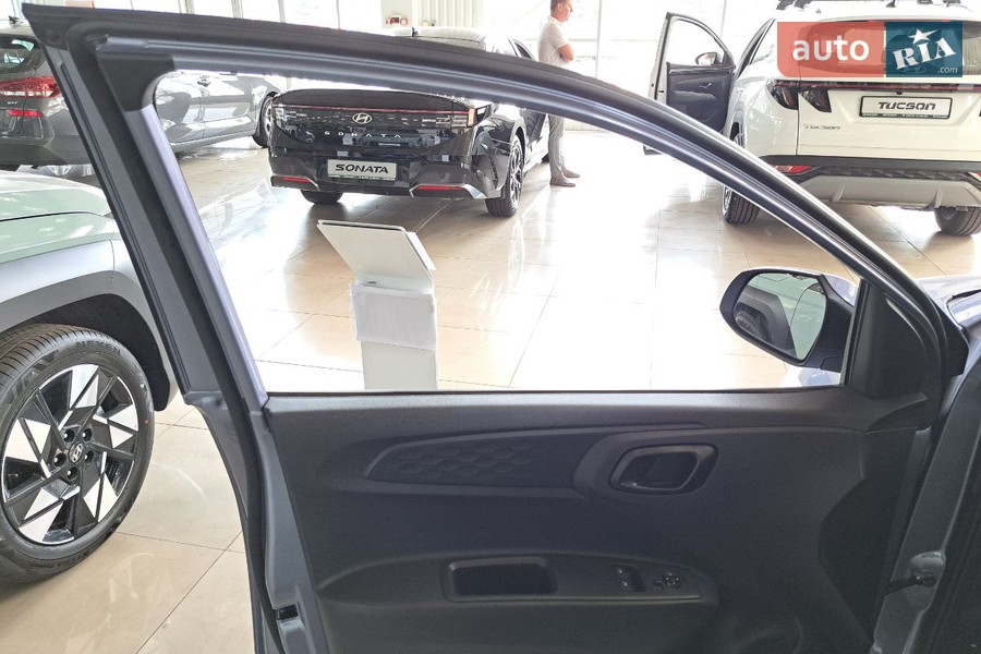 Hyundai i10 - фото 9