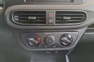 Hyundai i10 - фото 17