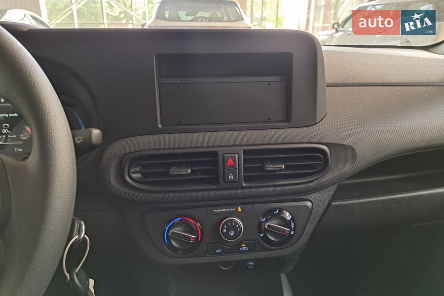 Hyundai i10 - фото 14