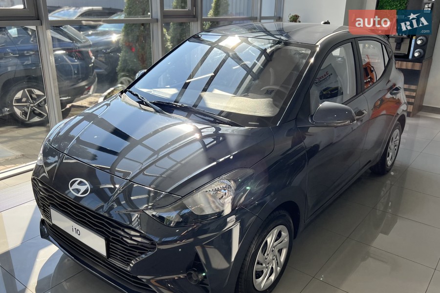 Hyundai i10 - фото 1