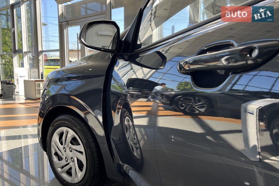Hyundai i10 - фото 9