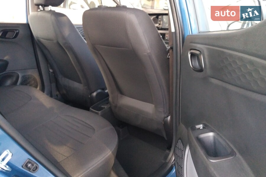 Hyundai i10 - фото 10