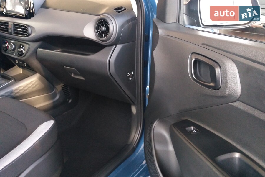 Hyundai i10 - фото 12