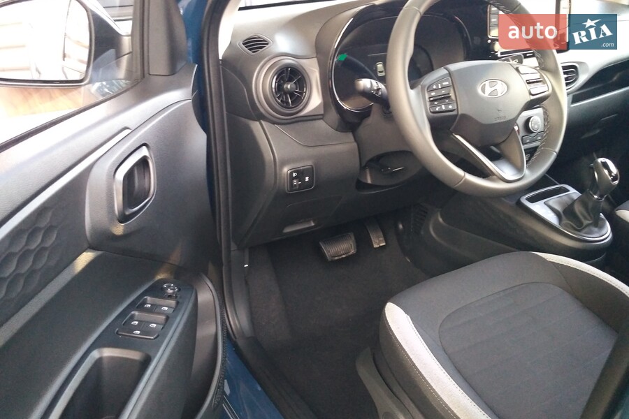 Hyundai i10 - фото 13