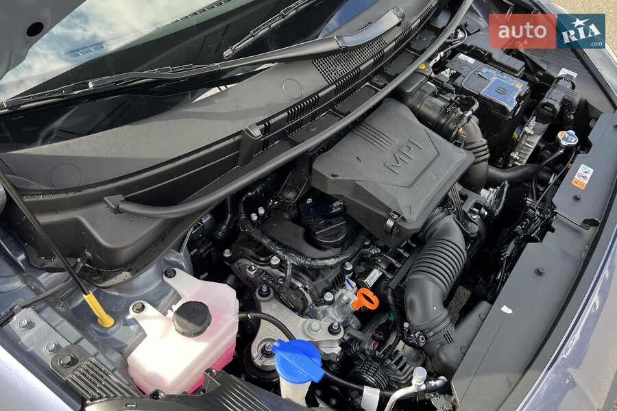 Hyundai i10 - фото 24