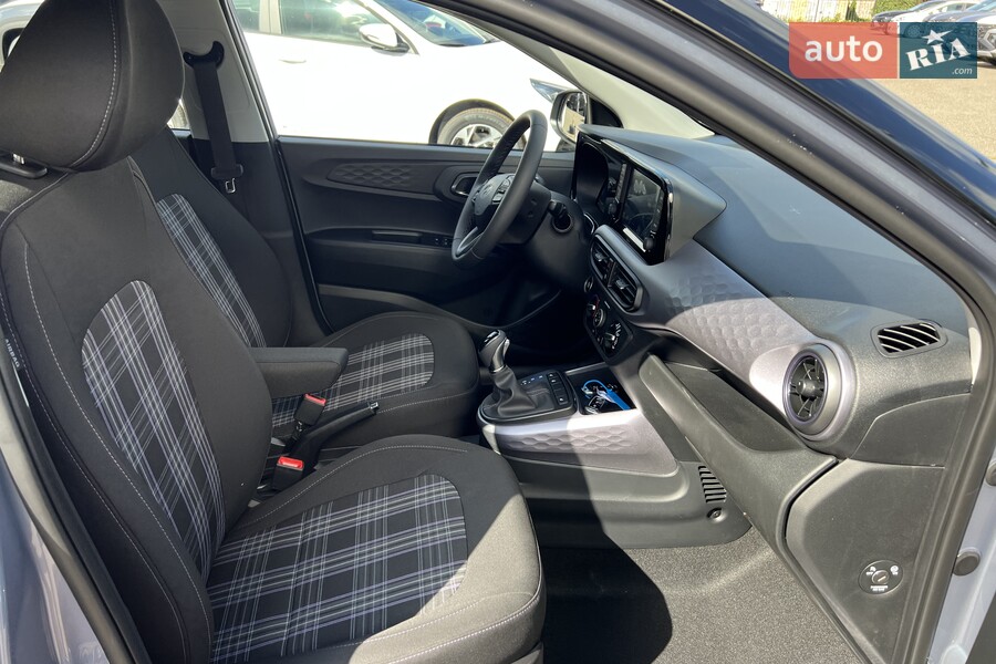 Hyundai i10 - фото 17