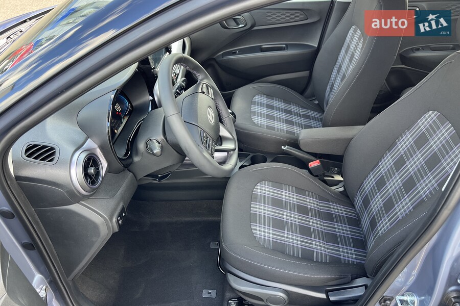 Hyundai i10 - фото 18