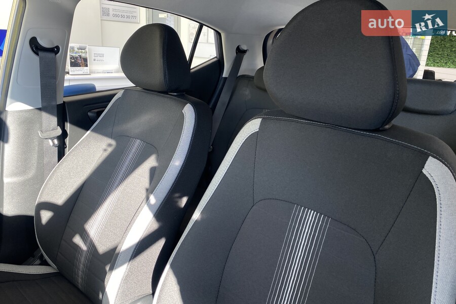 Hyundai i10 - фото 11