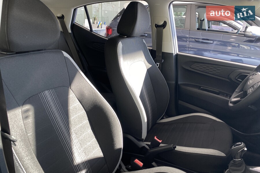 Hyundai i10 - фото 19