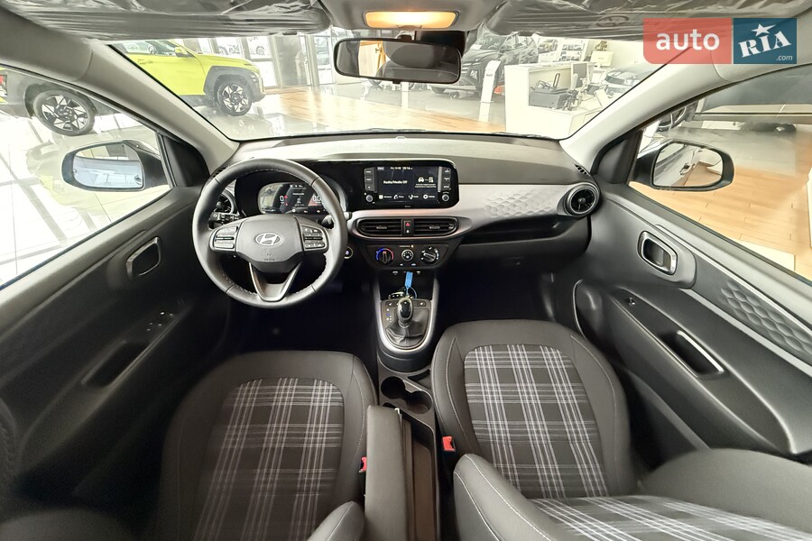 Hyundai i10 - фото 12