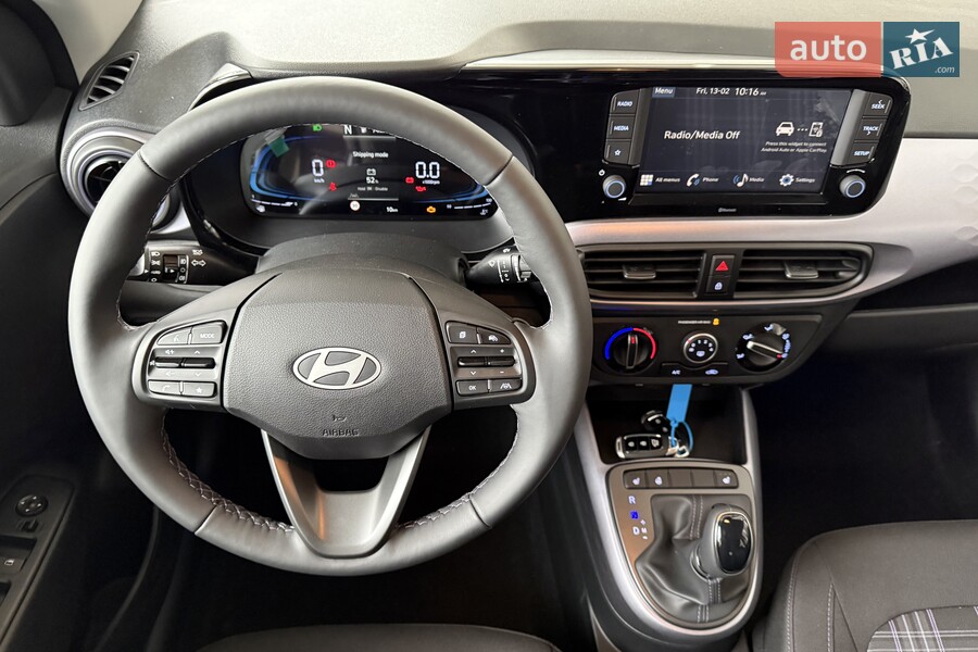 Hyundai i10 - фото 13
