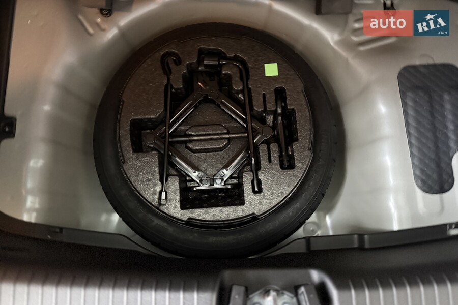 Hyundai i10 - фото 15